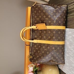 ❌️SOLD❌️Keepall 45 Louis Vuitton Monogram in good condition.
